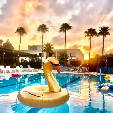 카리나 아파트먼트