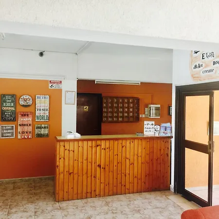 카리나 아파트먼트