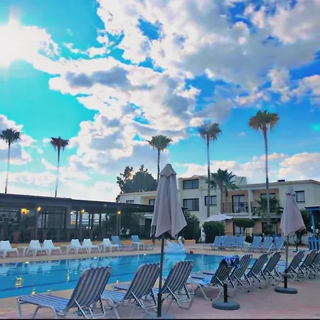 Carina איה נאפה