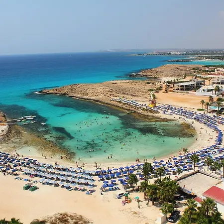 Aparthotel Carina 4*