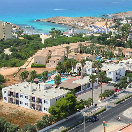 Aparthotel Carina