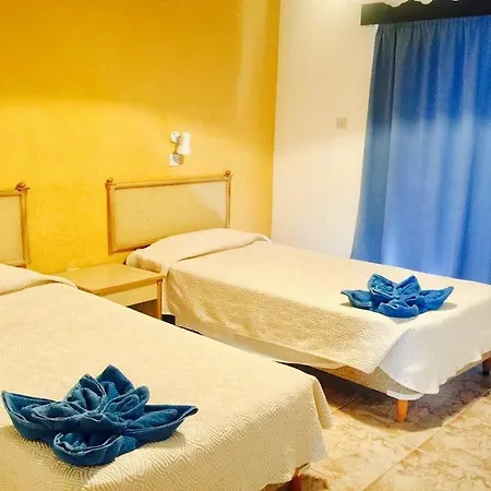 Carina Aparthotel 2*