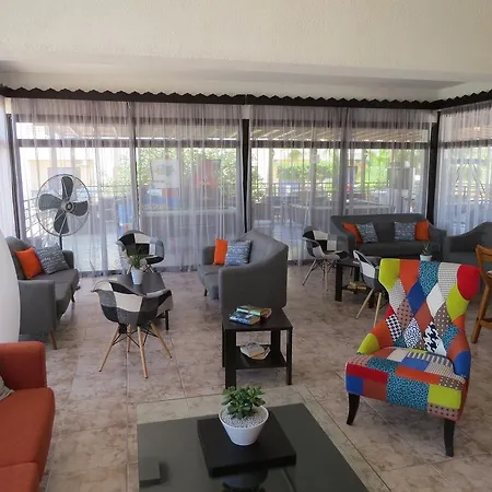 Hotel apartamentowy Carina 3*