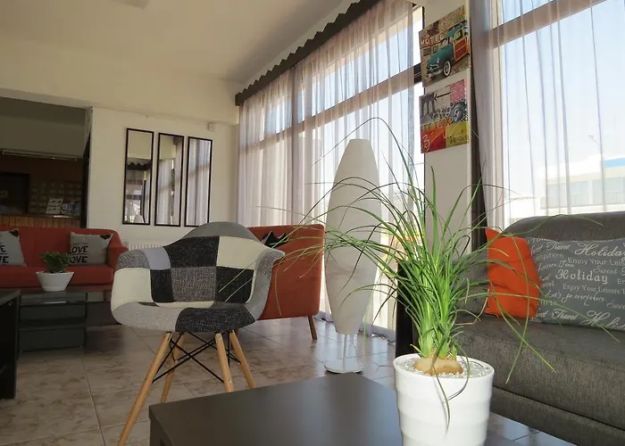 Lägenhetshotell Carina 3*