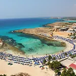 Apartmanhotel Carina 4*