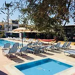 Apartmanhotel Carina 4*